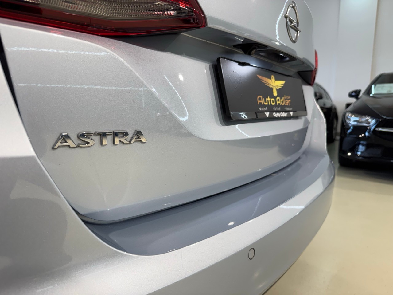 OPEL Astra Sports Tourer 1.5 CDTi GS-Line-image-18