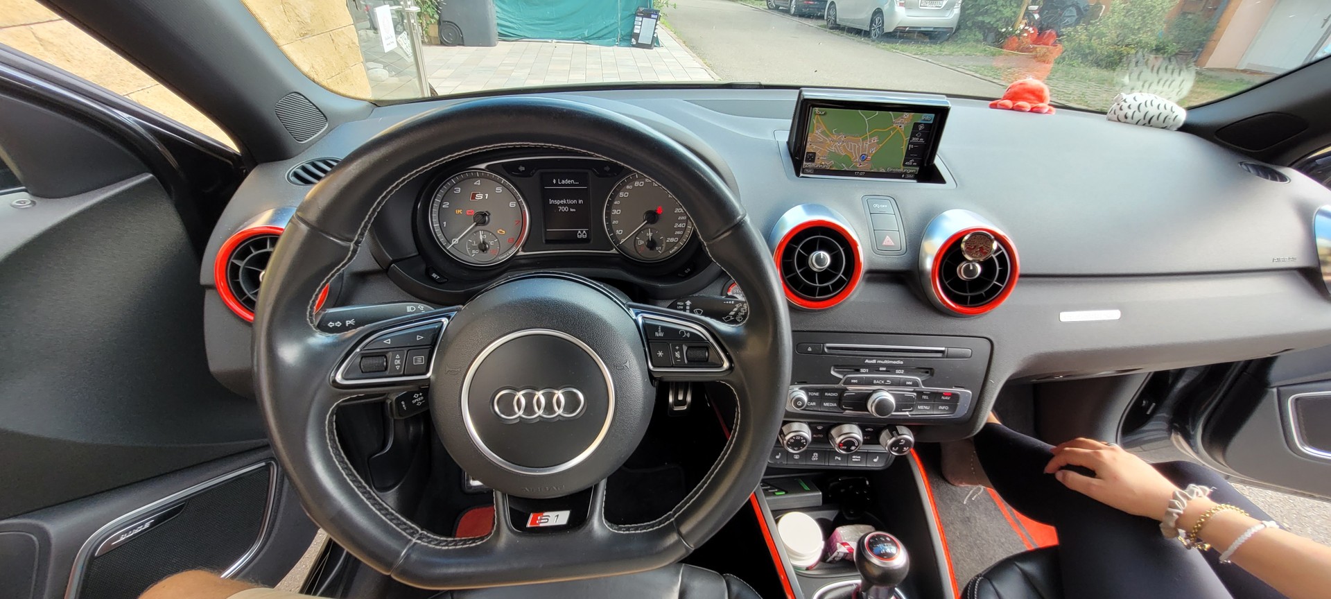 AUDI S1 Sportback 2.0 TFSI Sport quattro-image-11