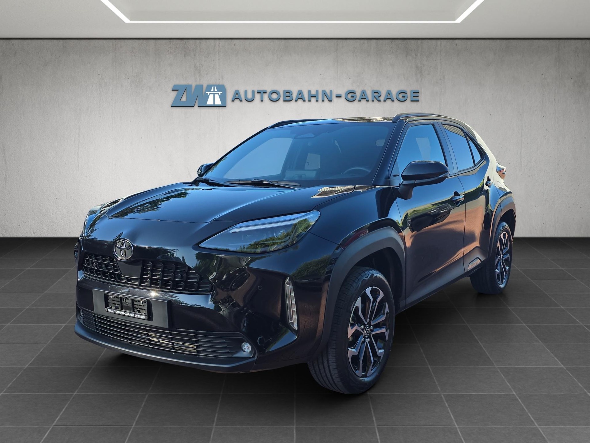TOYOTA Yaris Cross 1.5 VVT-i HSD Trend AWD-i-image-0