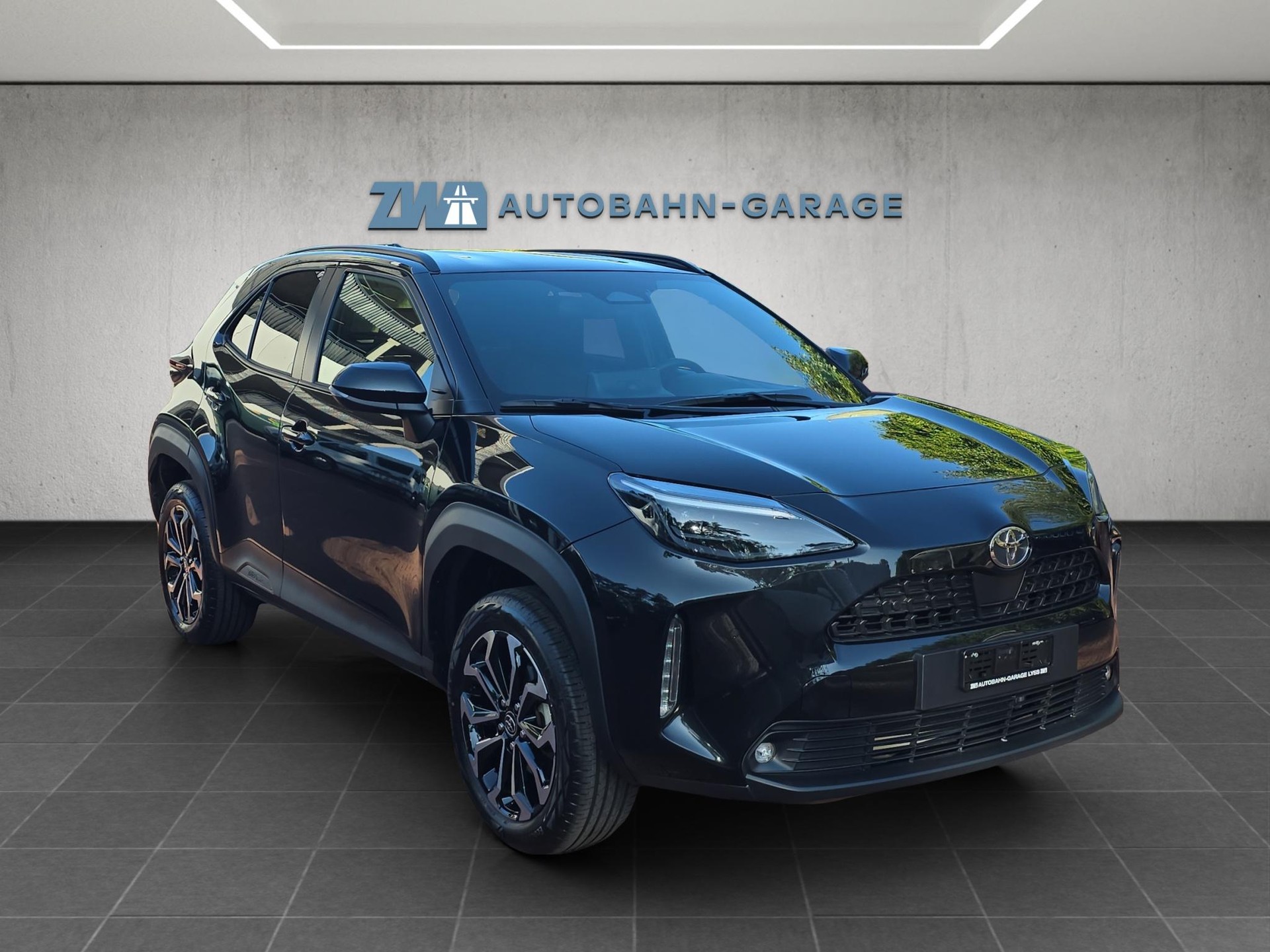TOYOTA Yaris Cross 1.5 VVT-i HSD Trend AWD-i-image-6