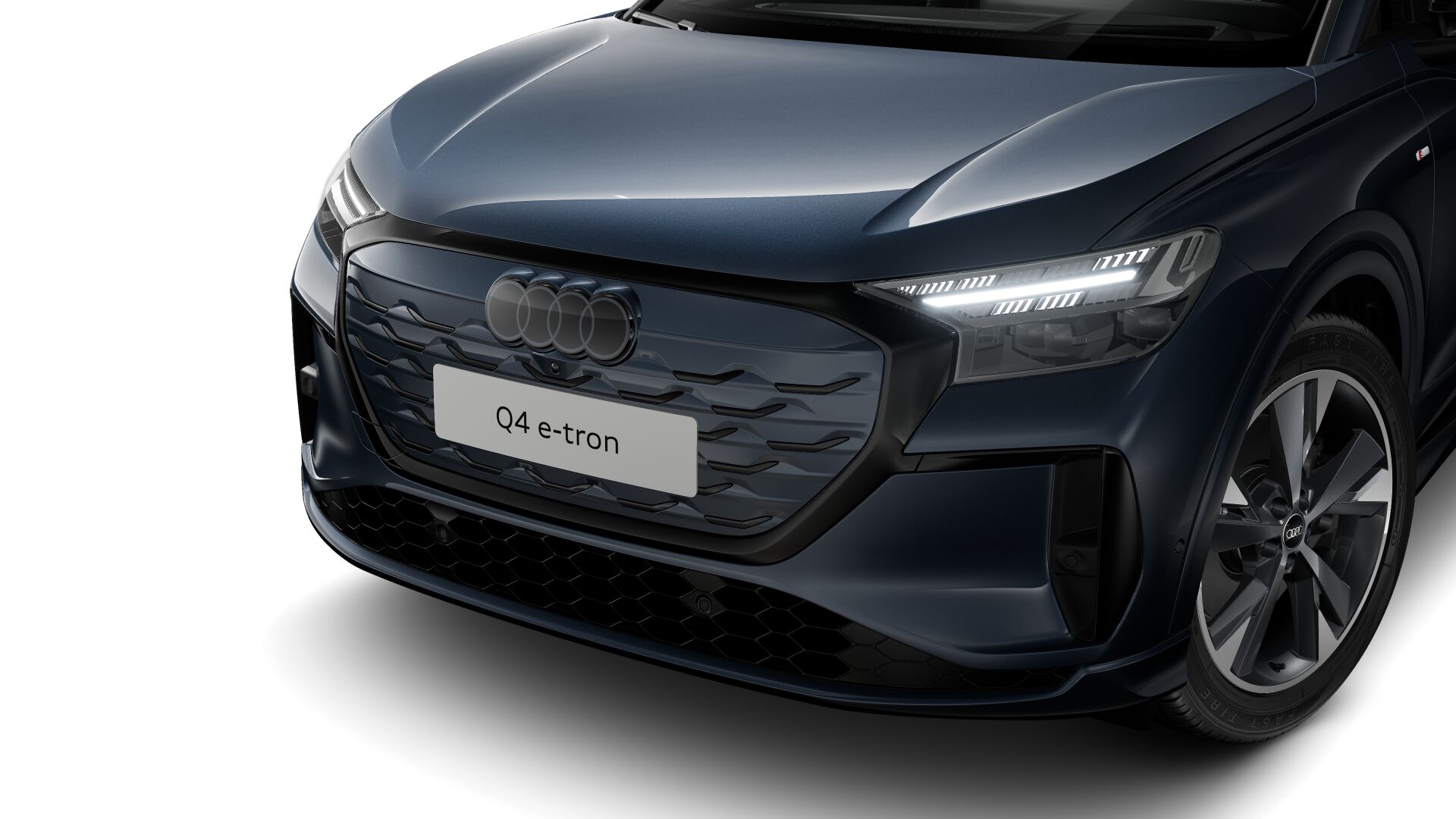 AUDI Q4 Sportback e-tron quattro performance Swiss Ski-showroom-element-1