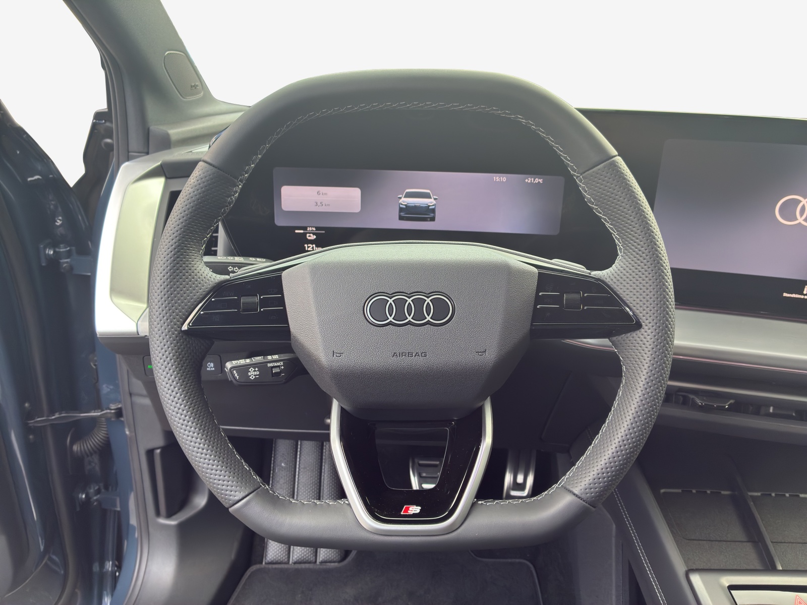 AUDI Q4 Sportback e-tron quattro performance Swiss Ski-image-9