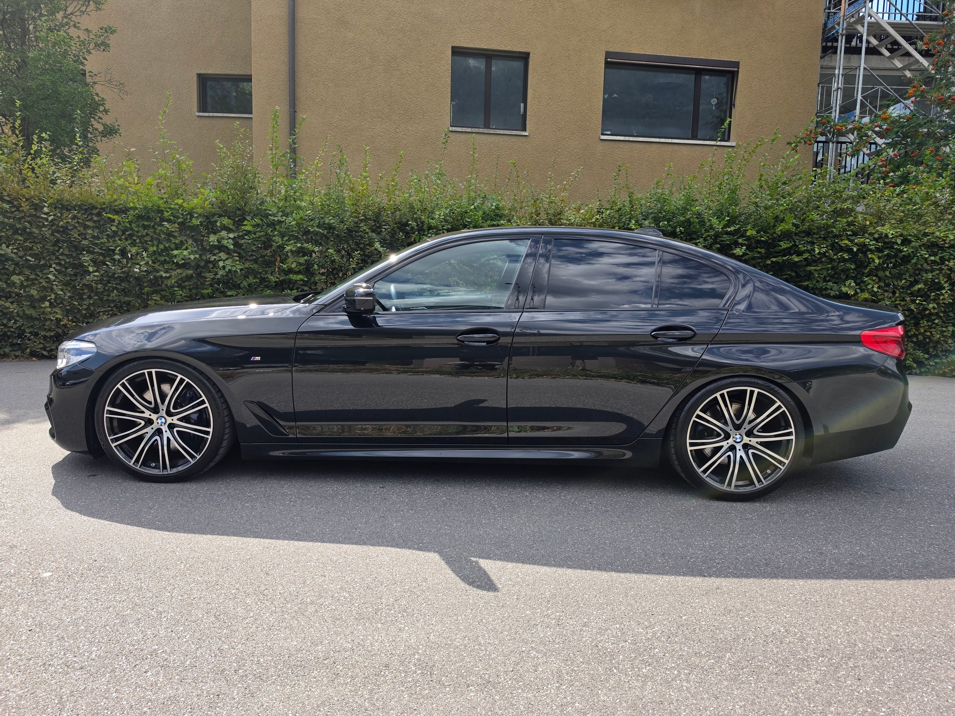 BMW M550d xDrive Steptronic-image-1