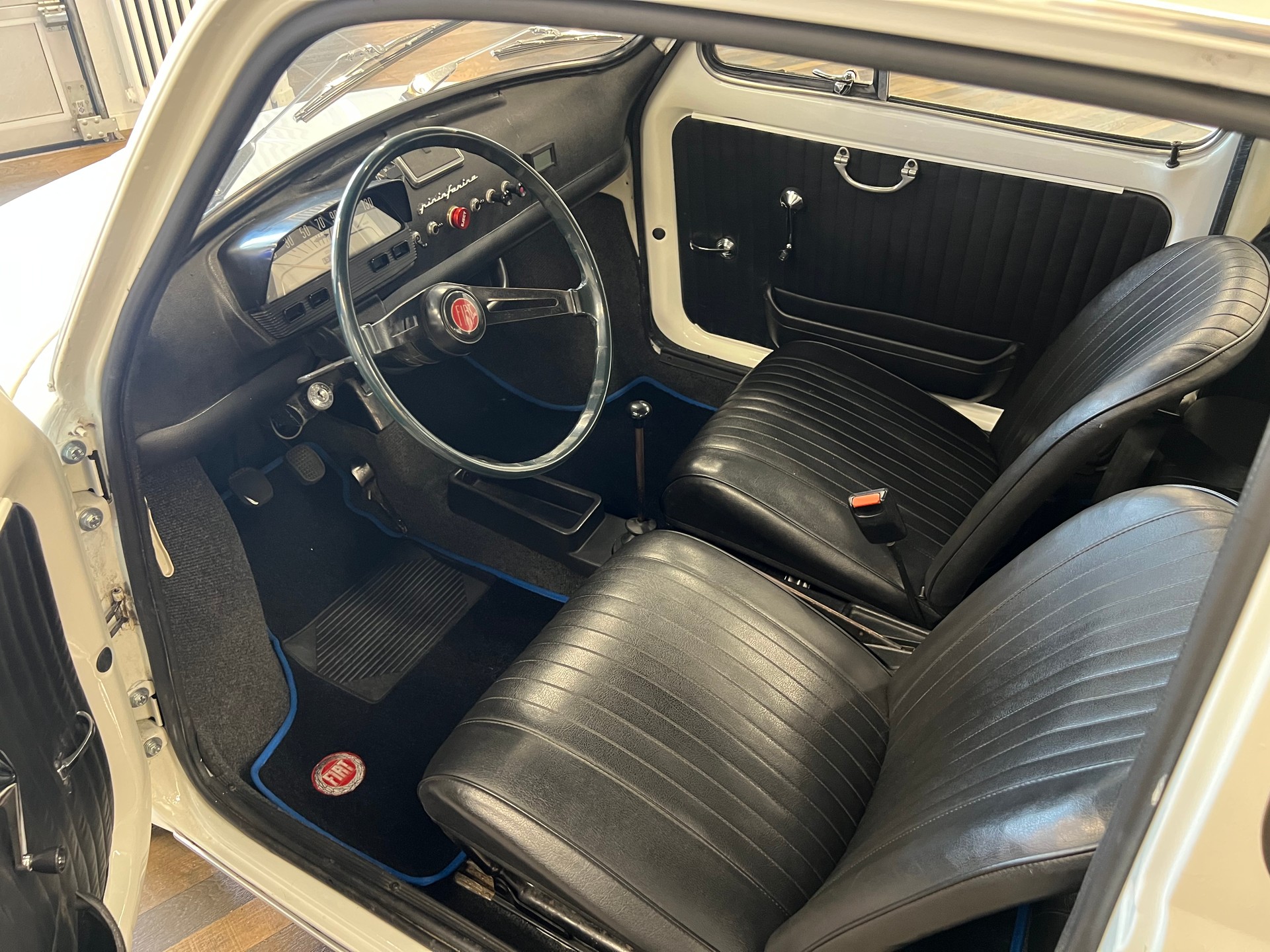 FIAT 110 F Berlina * Veteranenfahrzeug* komplett restauriert – Liebhaberfahrzeug im Sammlerzustand-image-8