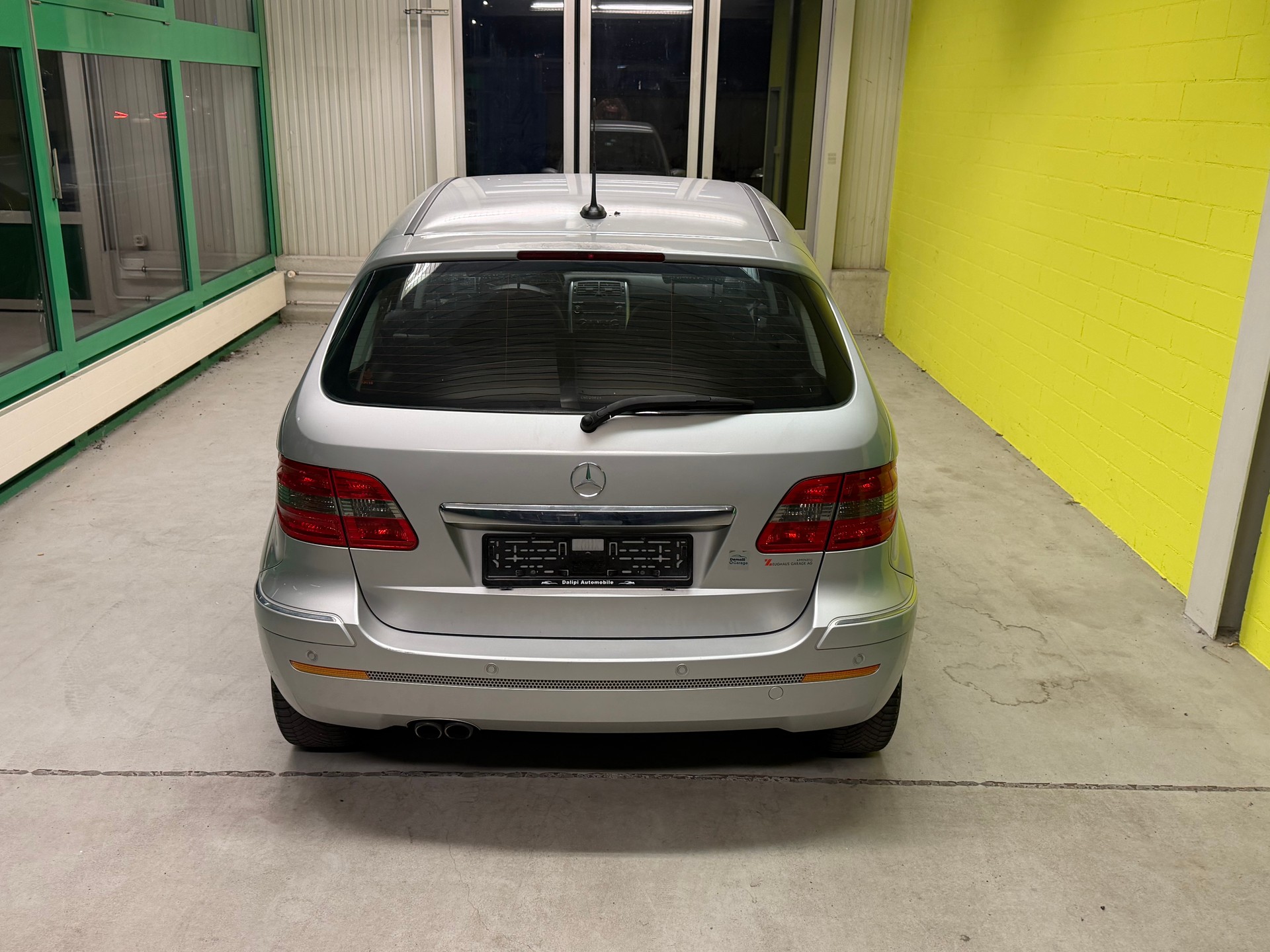 MERCEDES-BENZ B 200 T-image-17