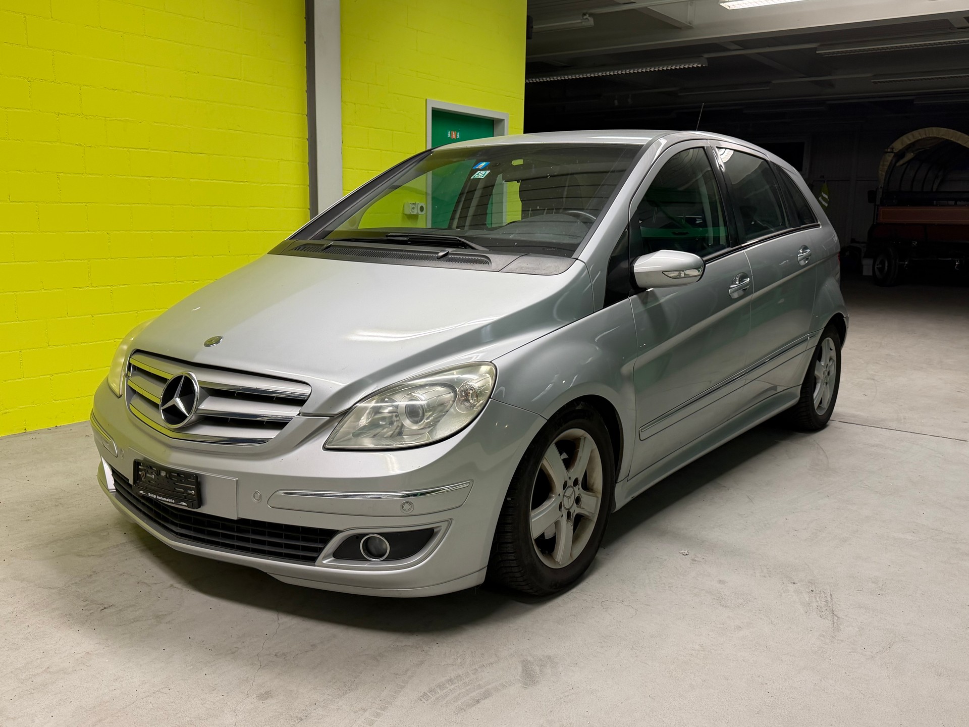 MERCEDES-BENZ B 200 T-image-0