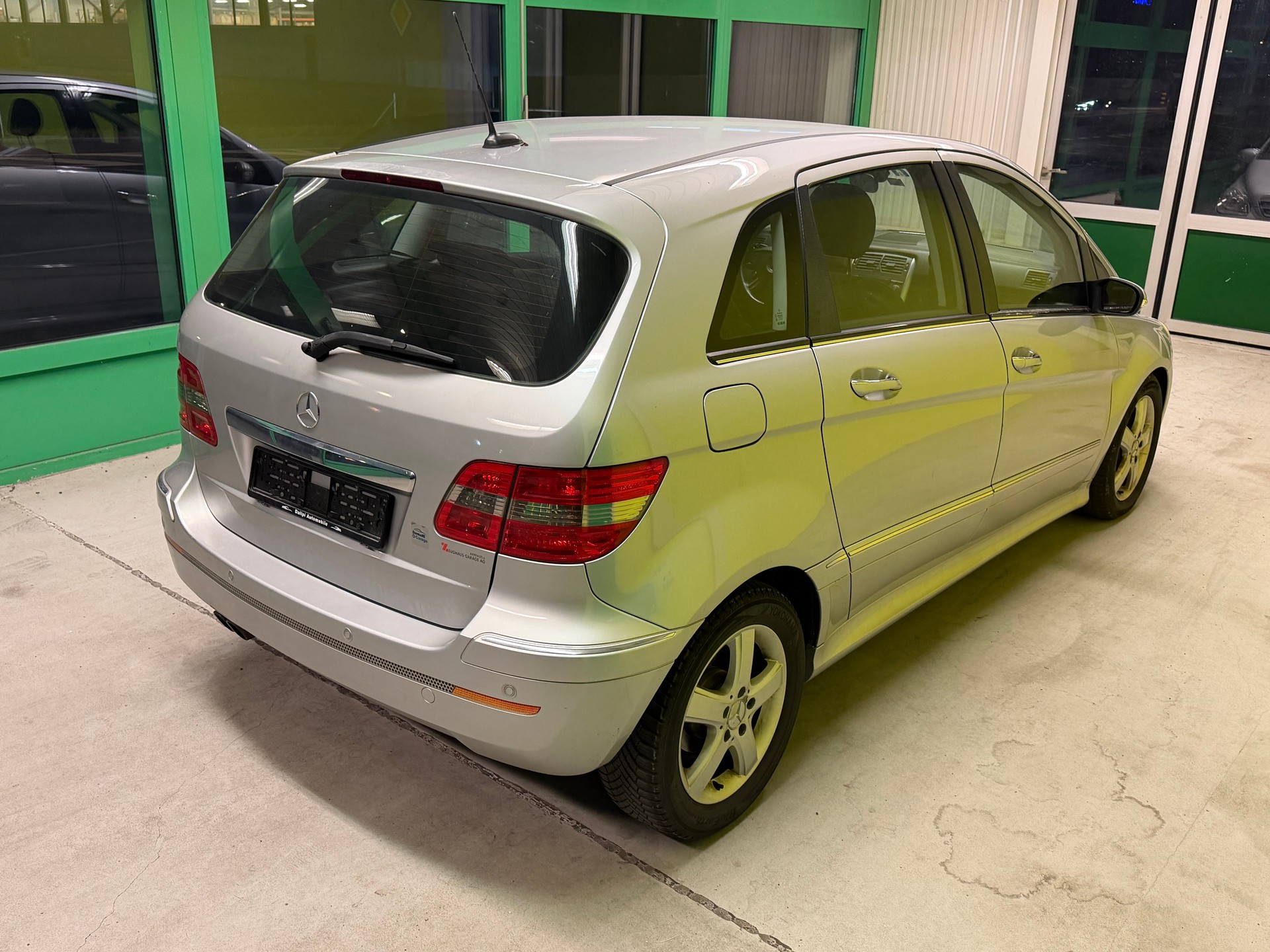 MERCEDES-BENZ B 200 T-image-15