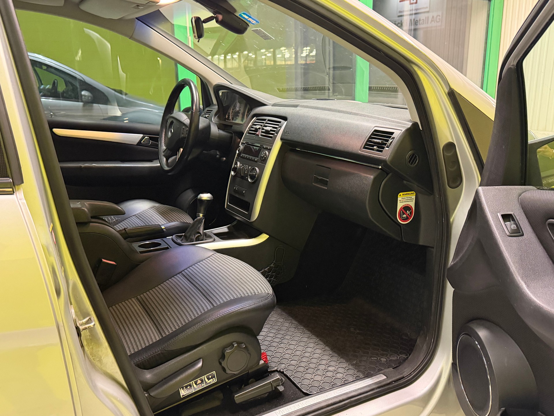 MERCEDES-BENZ B 200 T-image-6