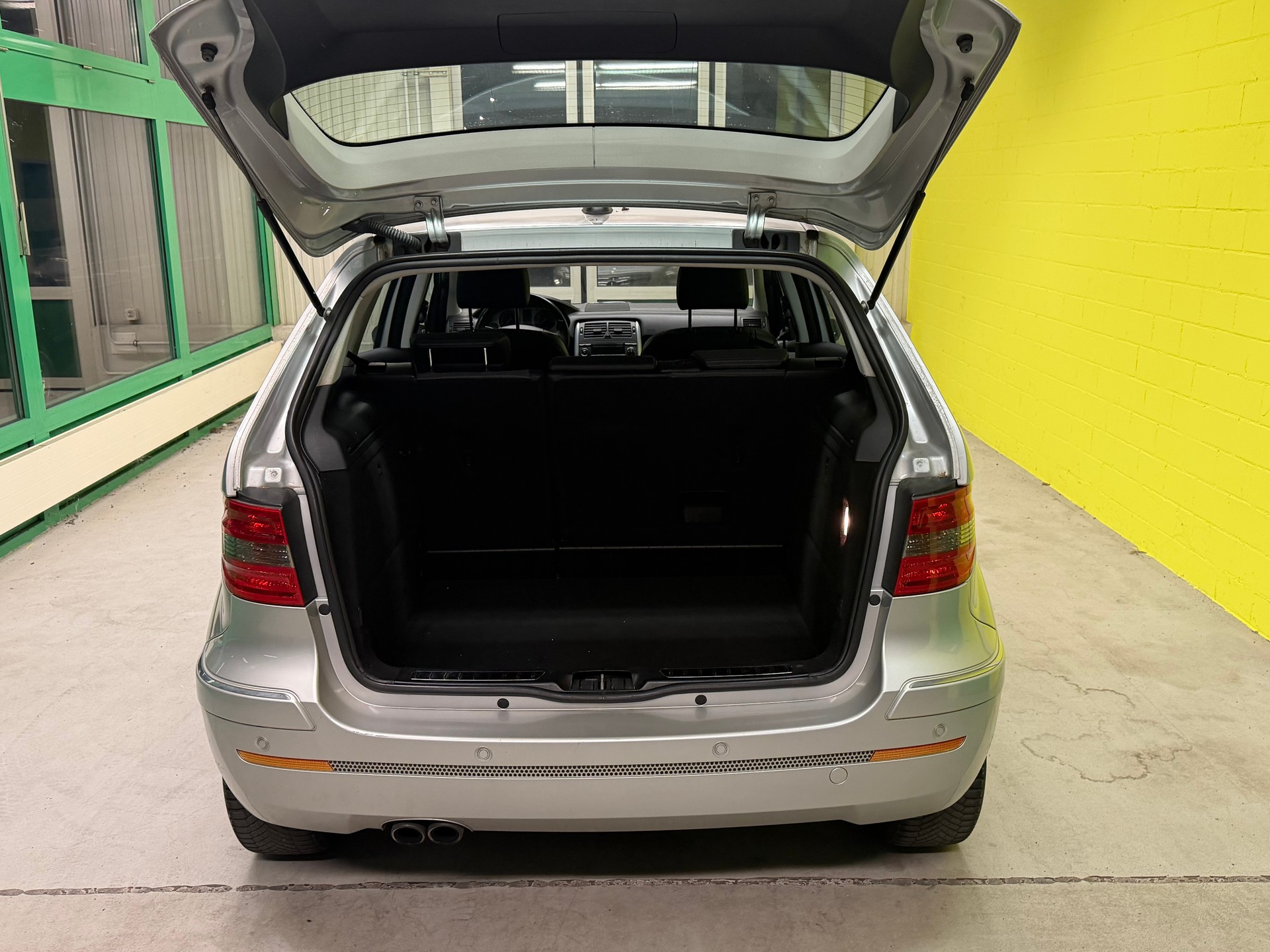 MERCEDES-BENZ B 200 T-image-18
