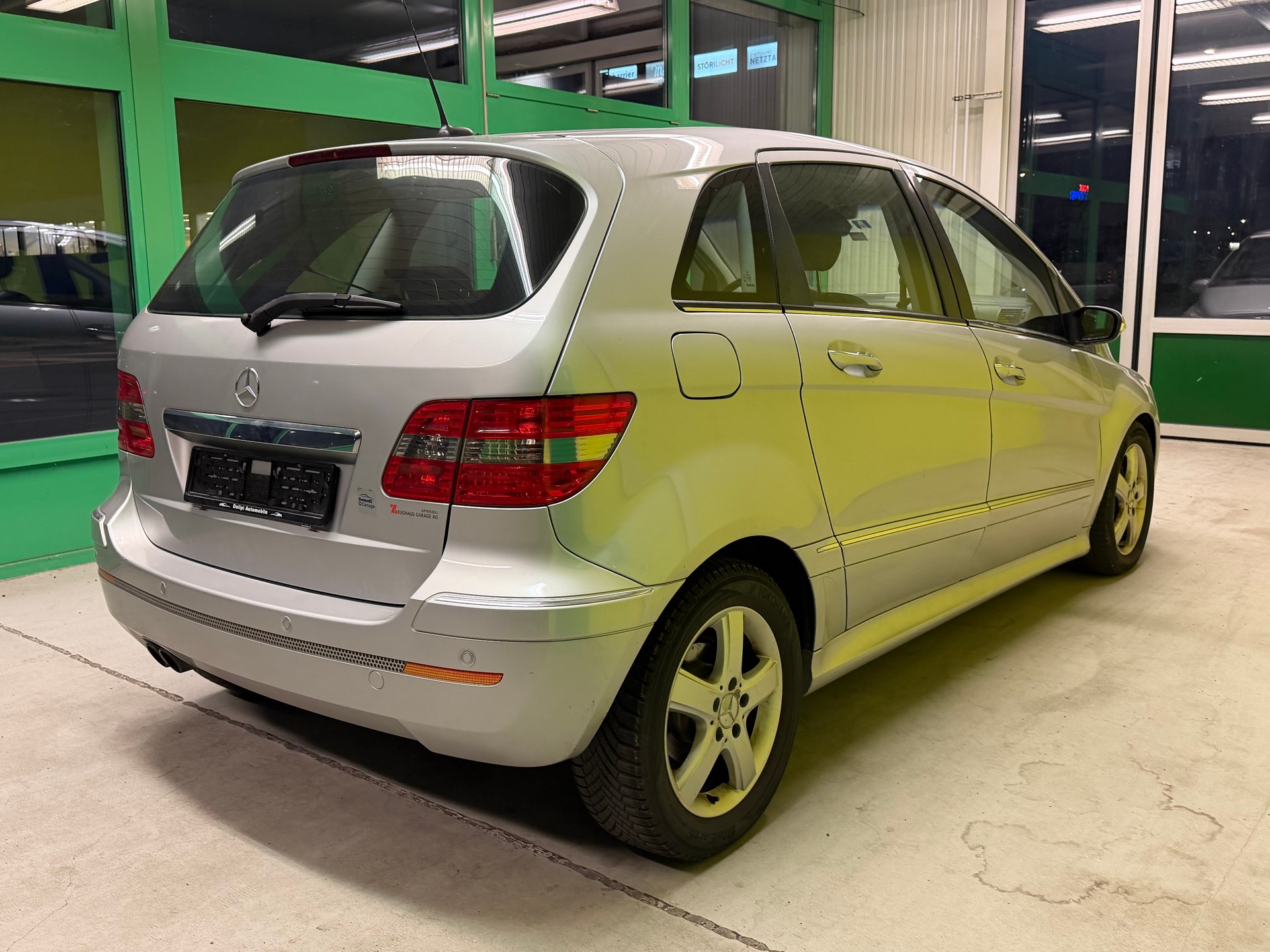 MERCEDES-BENZ B 200 T-image-14