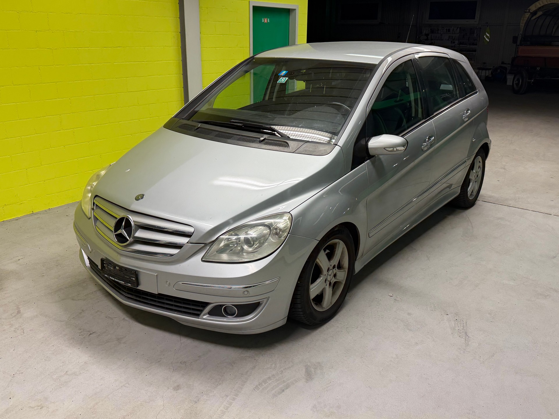 MERCEDES-BENZ B 200 T-image-1