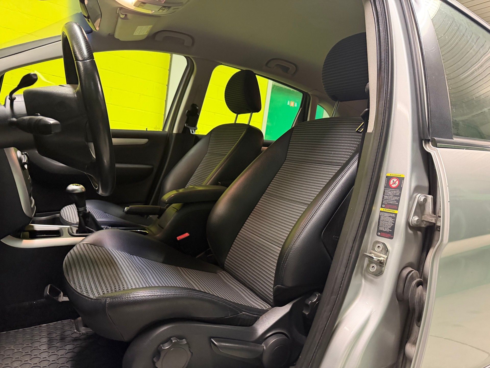 MERCEDES-BENZ B 200 T-image-13