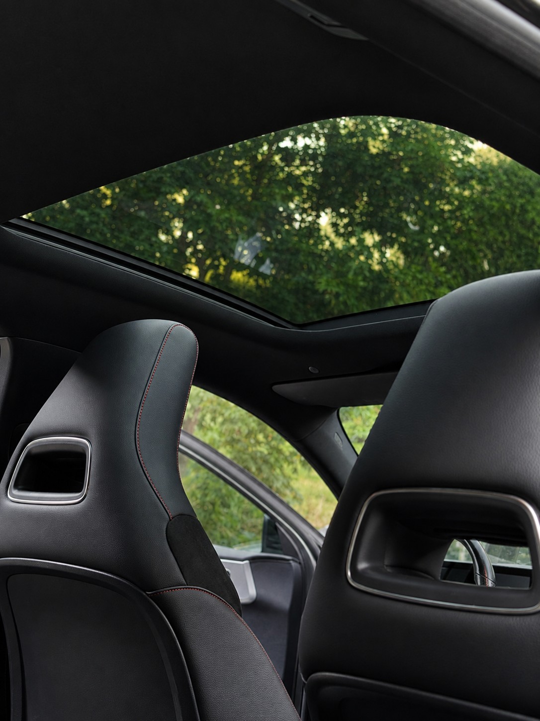 MERCEDES-BENZ A 180 d Night Star AMG Line-image-3