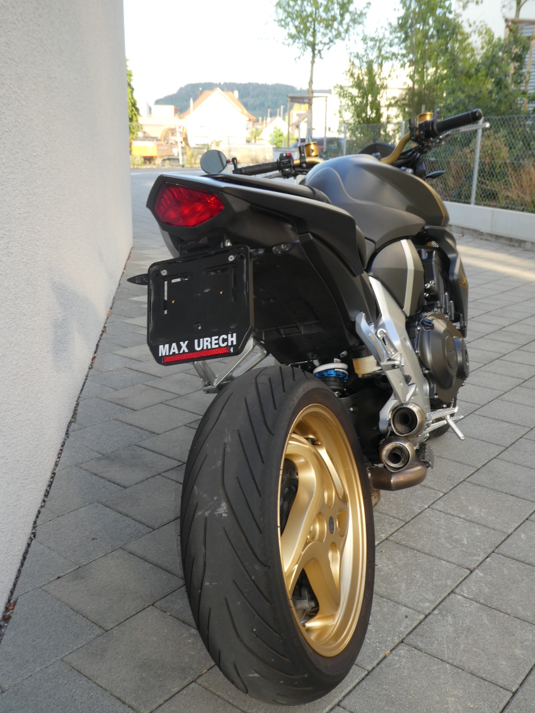 HONDA CB 1000 R ABS-image-5
