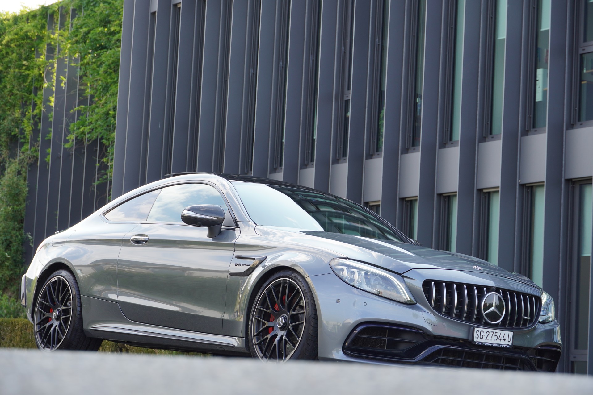MERCEDES-BENZ C 63 S AMG 9G-tronic//CH Fahrzeug mit Gratis Service//-image-2
