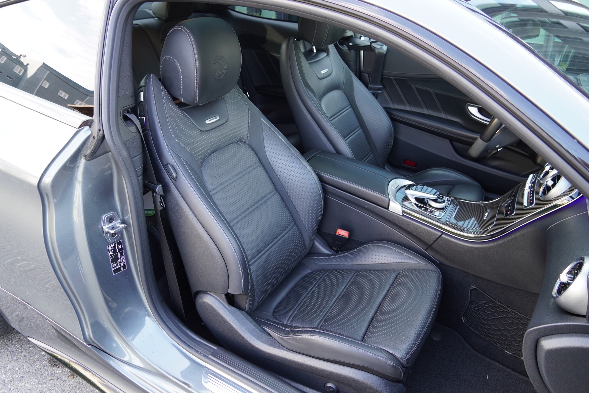 MERCEDES-BENZ C 63 S AMG 9G-tronic//CH Fahrzeug mit Gratis Service//-image-11