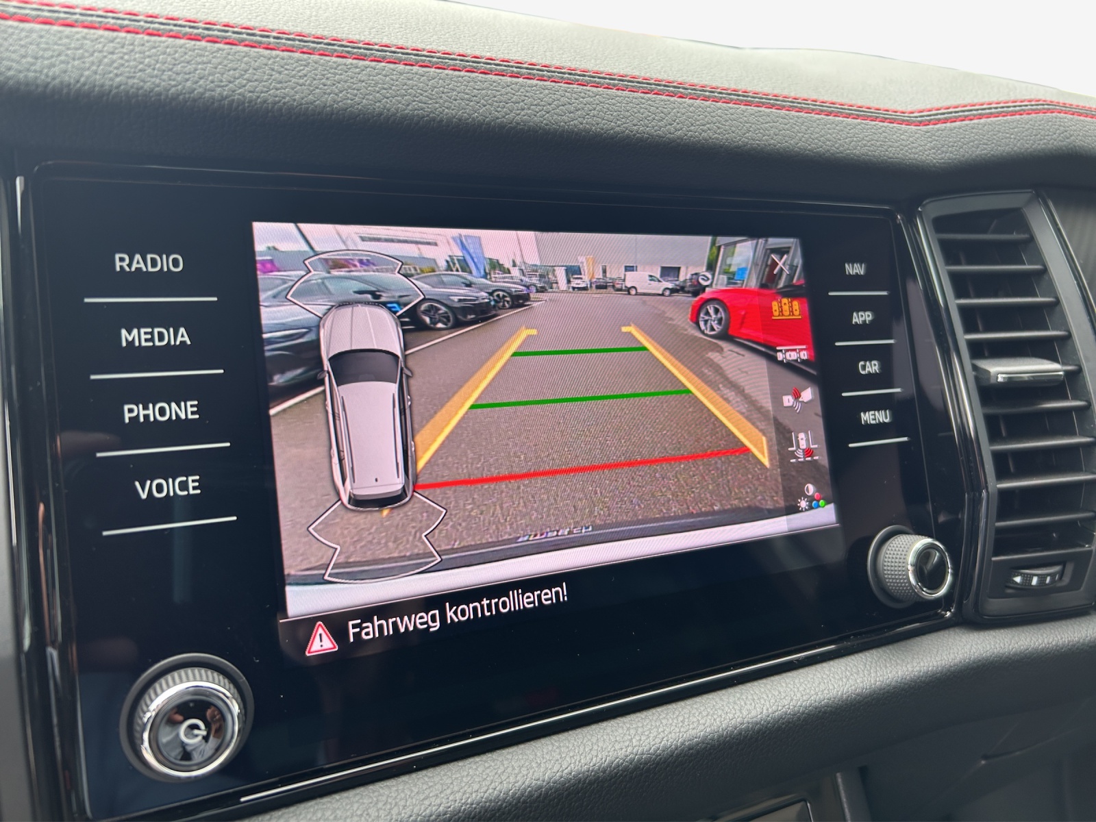 SKODA Kodiaq 2.0 TSI 4x4 RS-image-14