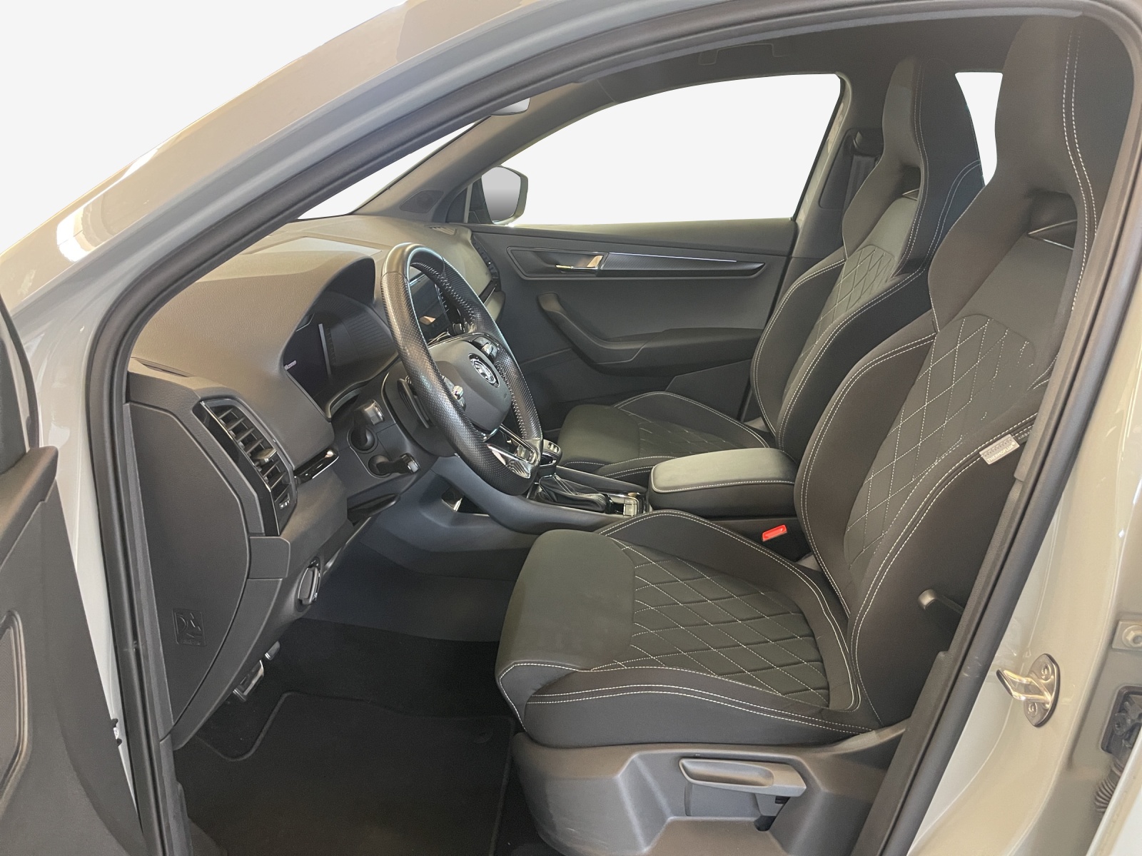 SKODA Karoq SportLine 2.0TSI 190PS 7DSG 4X4-image-7