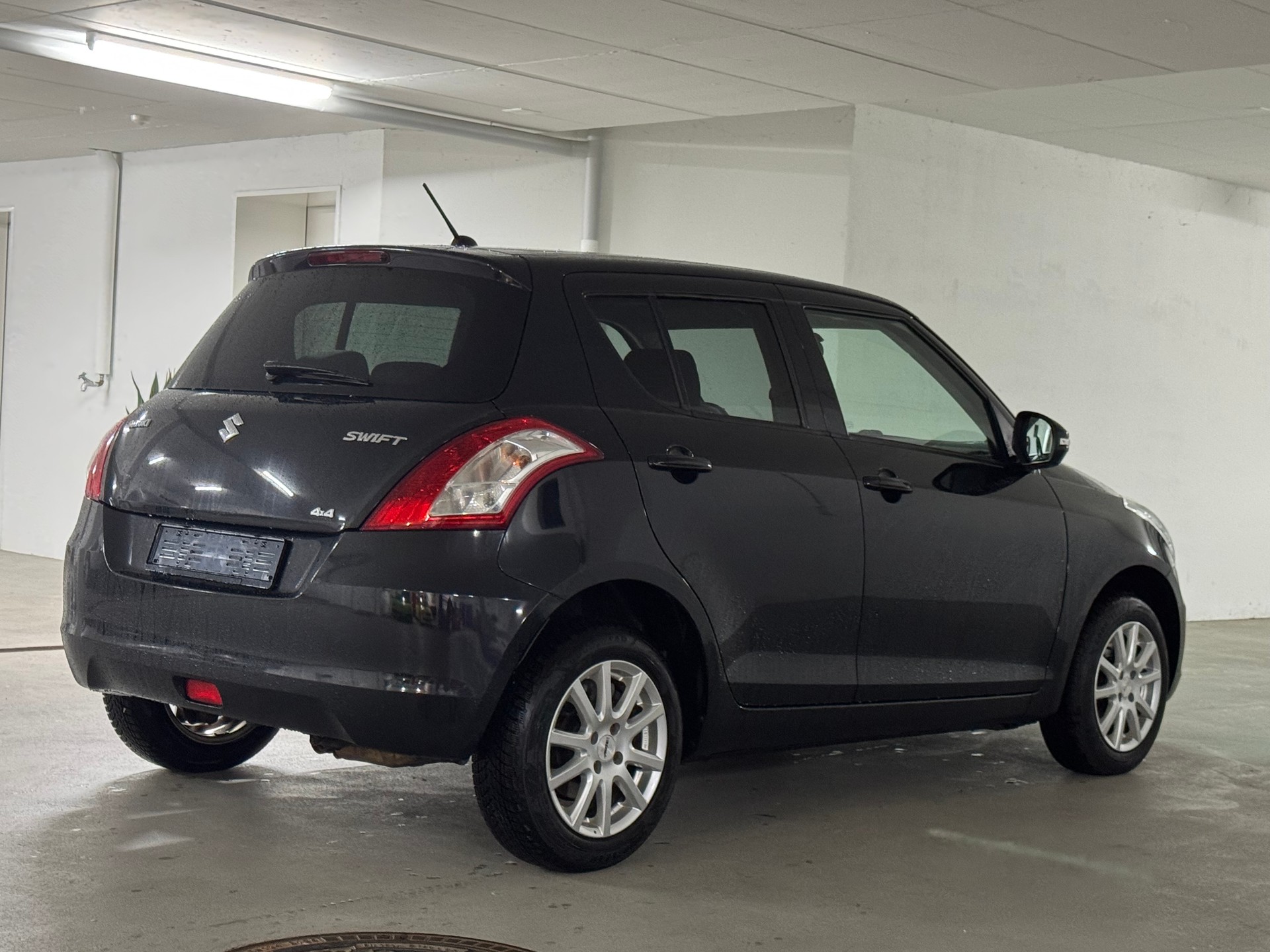 SUZUKI Swift 1.2i 16V Sergio Cellano 4x4-image-6