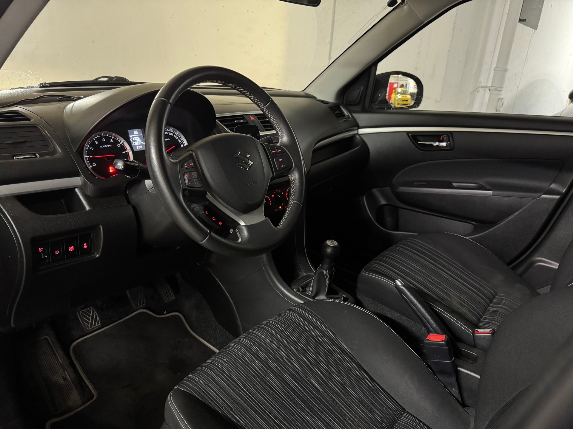 SUZUKI Swift 1.2i 16V Sergio Cellano 4x4-image-8
