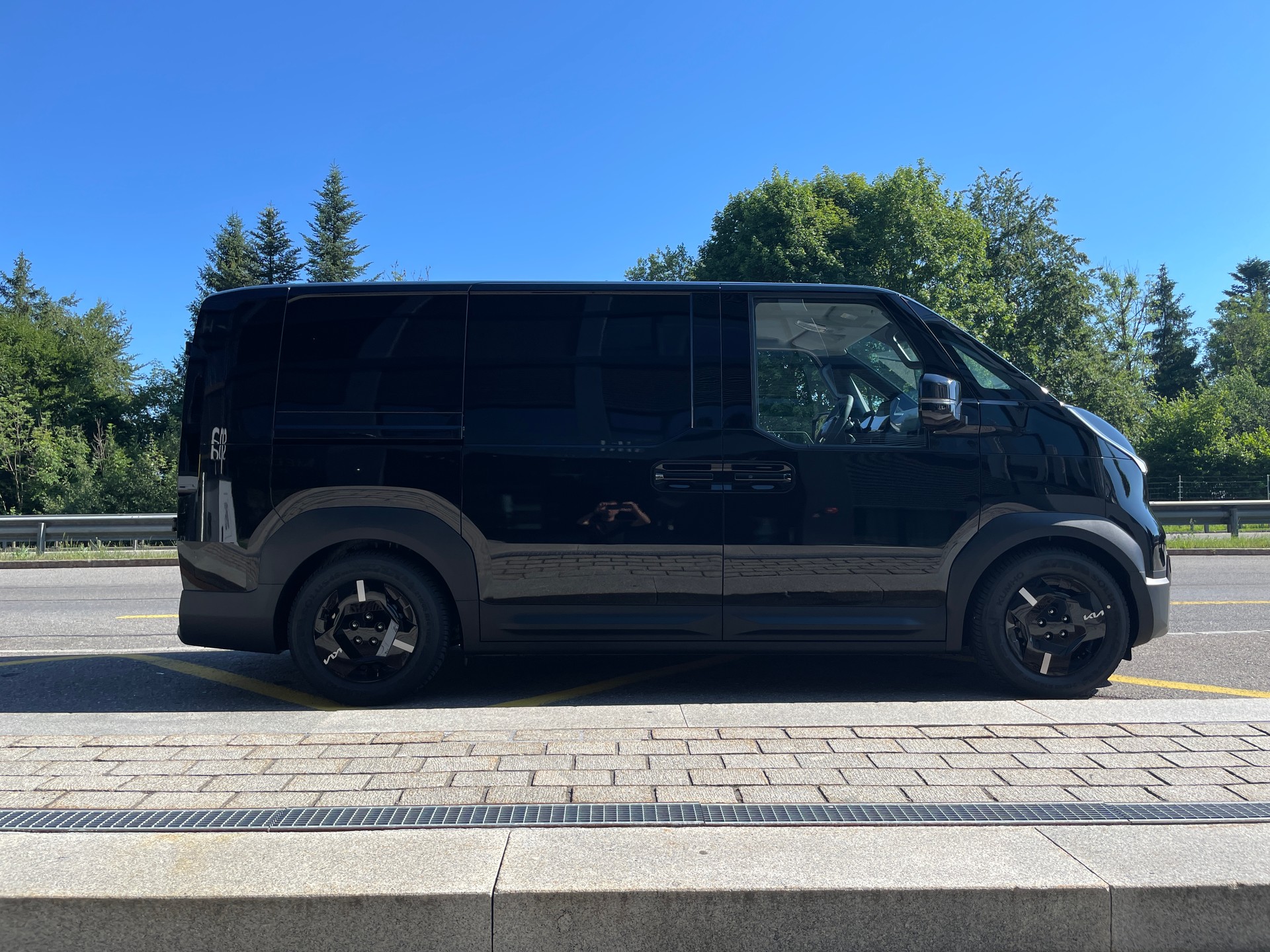 KIA PV5 Cargo 71.2 kWh Plus mit Wärmepumpe, 2-Schiebetüren-image-4