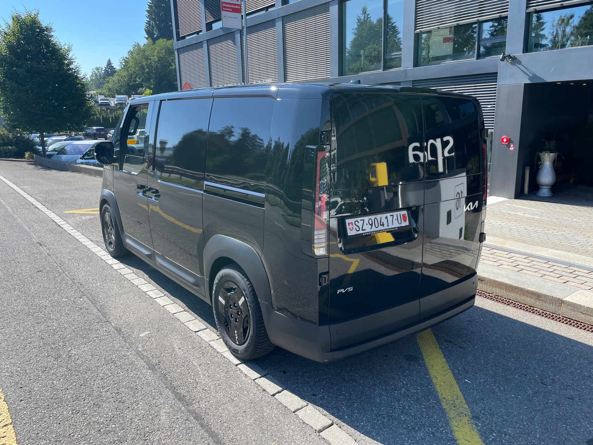 KIA PV5 Cargo 71.2 kWh Plus mit Wärmepumpe, 2-Schiebetüren-image-8