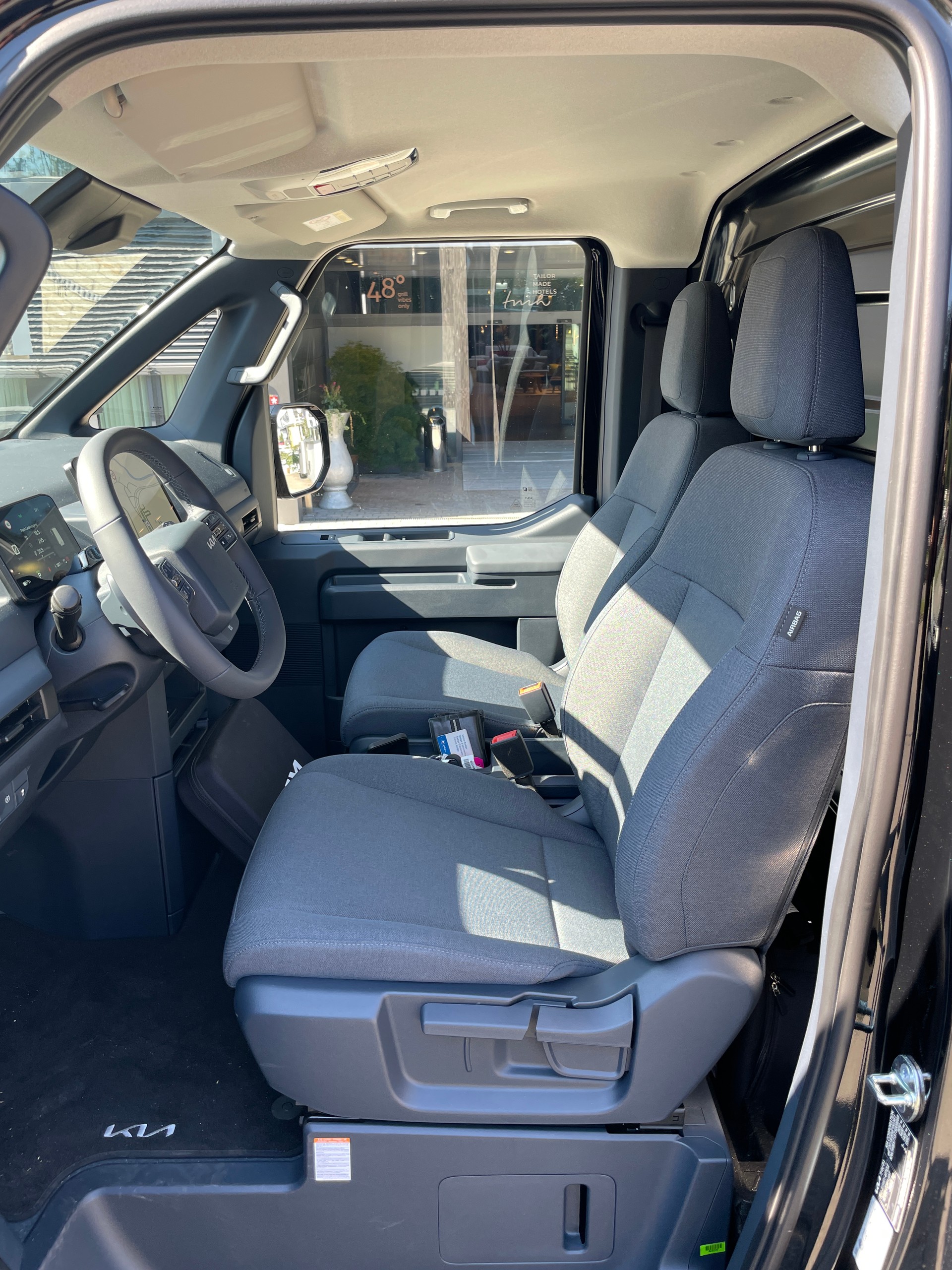 KIA PV5 Cargo 71.2 kWh Plus mit Wärmepumpe, 2-Schiebetüren-image-12