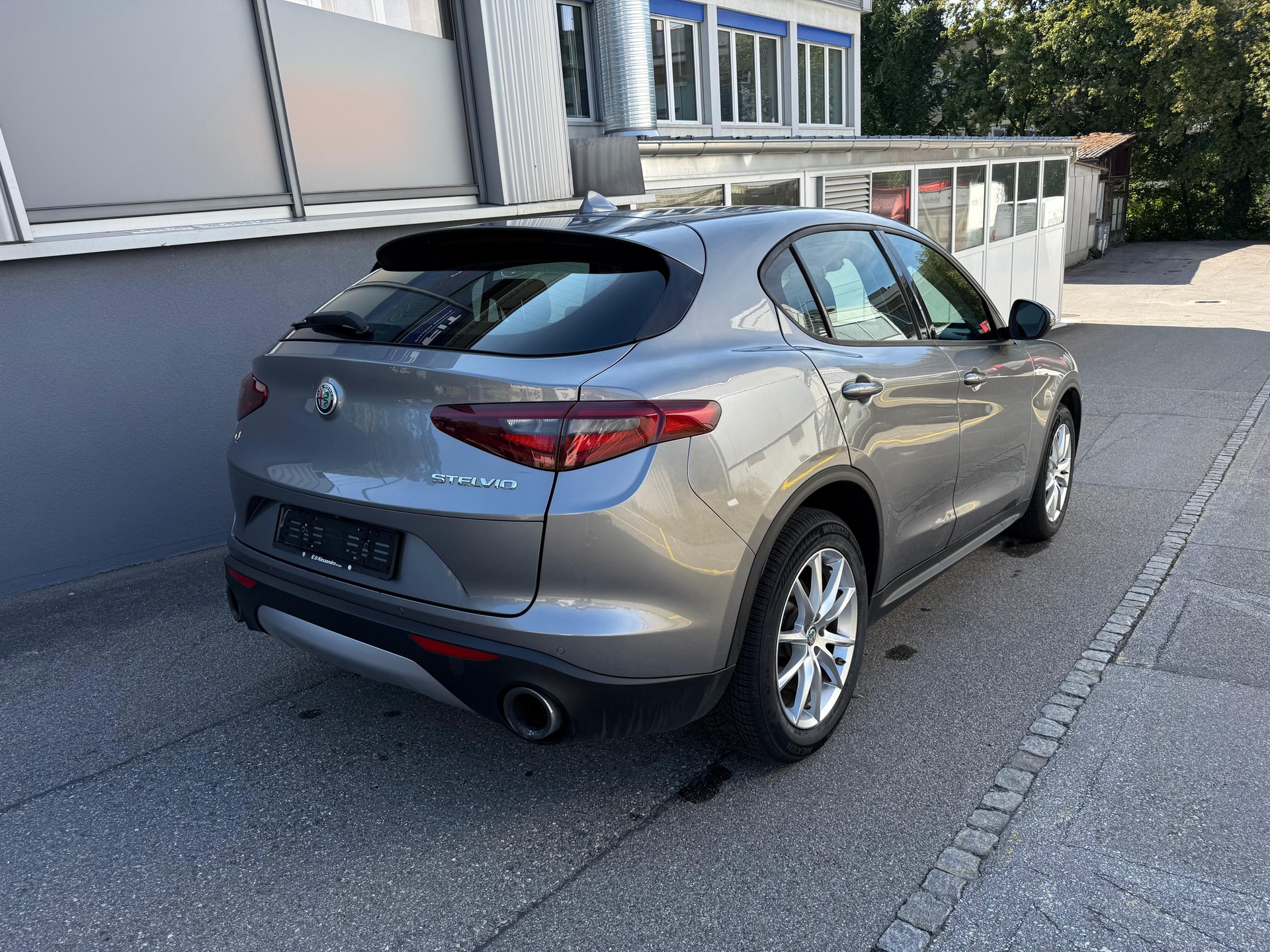 ALFA ROMEO Stelvio 2.0 First Edition Q4 Automatic-image-2