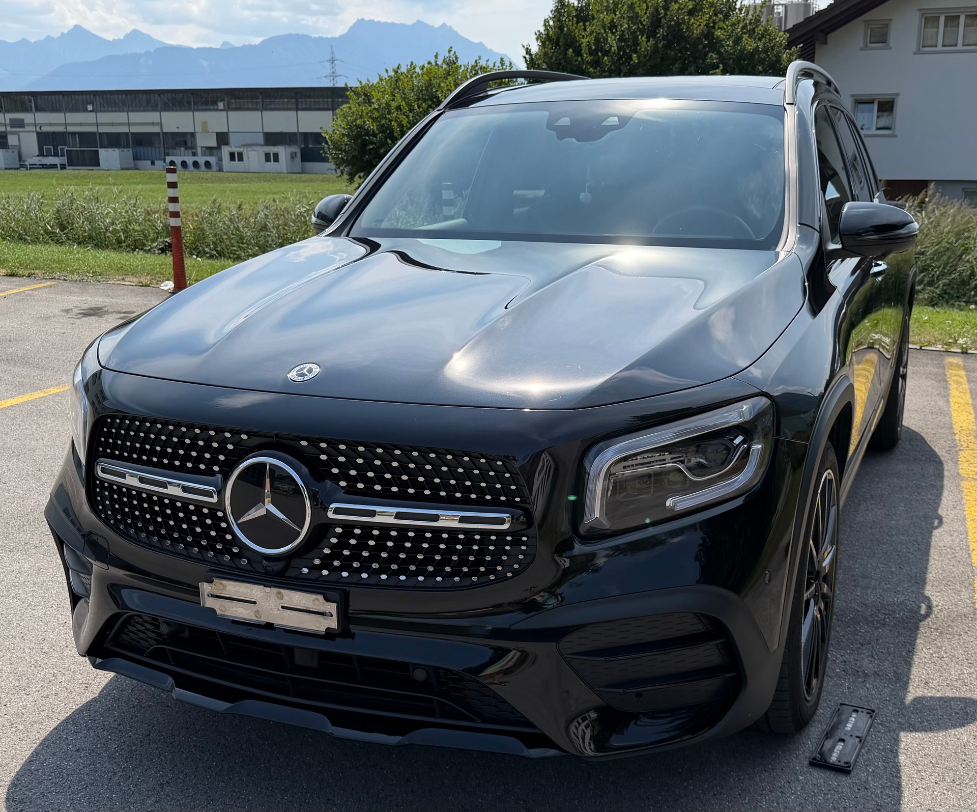 MERCEDES-BENZ GLB 250 AMG Line 4matic-image-0