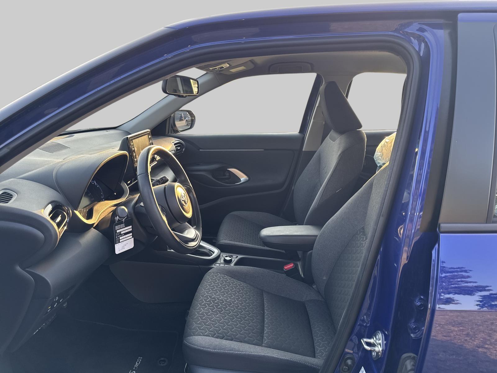 TOYOTA Yaris Cross 1.5 Comfort e-CVT AWDi-image-4