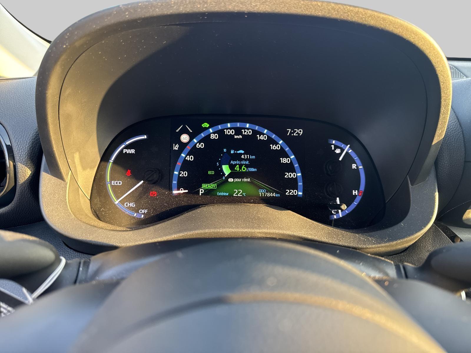 TOYOTA Yaris Cross 1.5 Comfort e-CVT AWDi-image-7