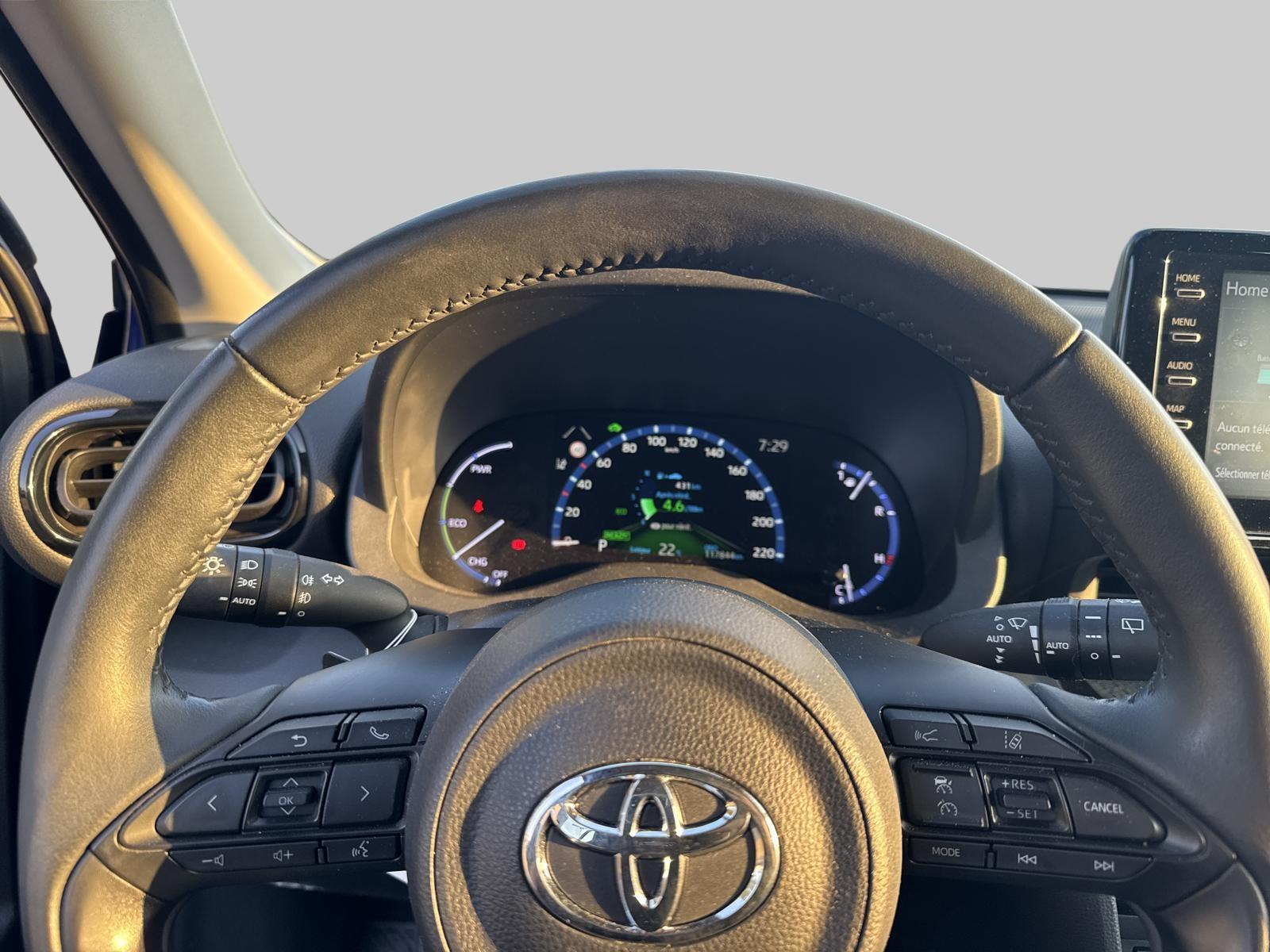 TOYOTA Yaris Cross 1.5 Comfort e-CVT AWDi-image-6