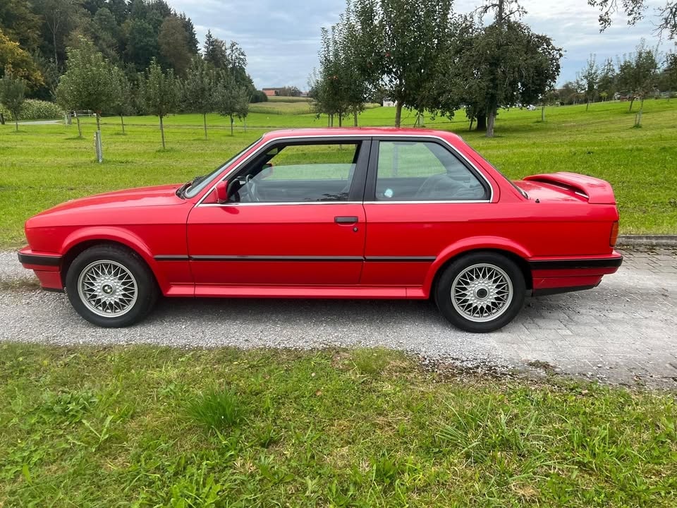 BMW 325ix-image-3