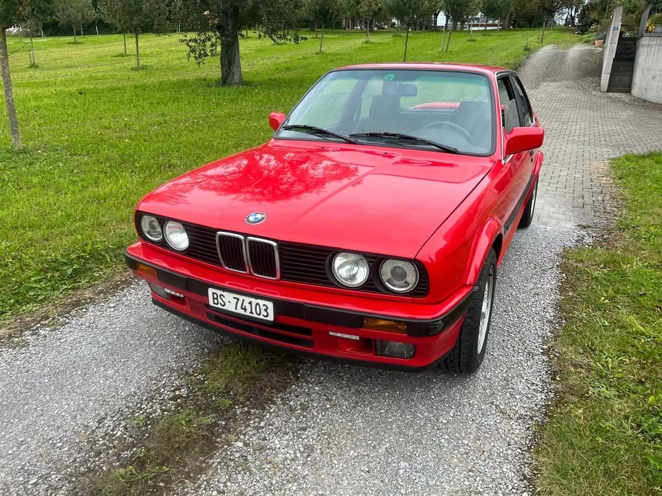 BMW 325ix-image-0