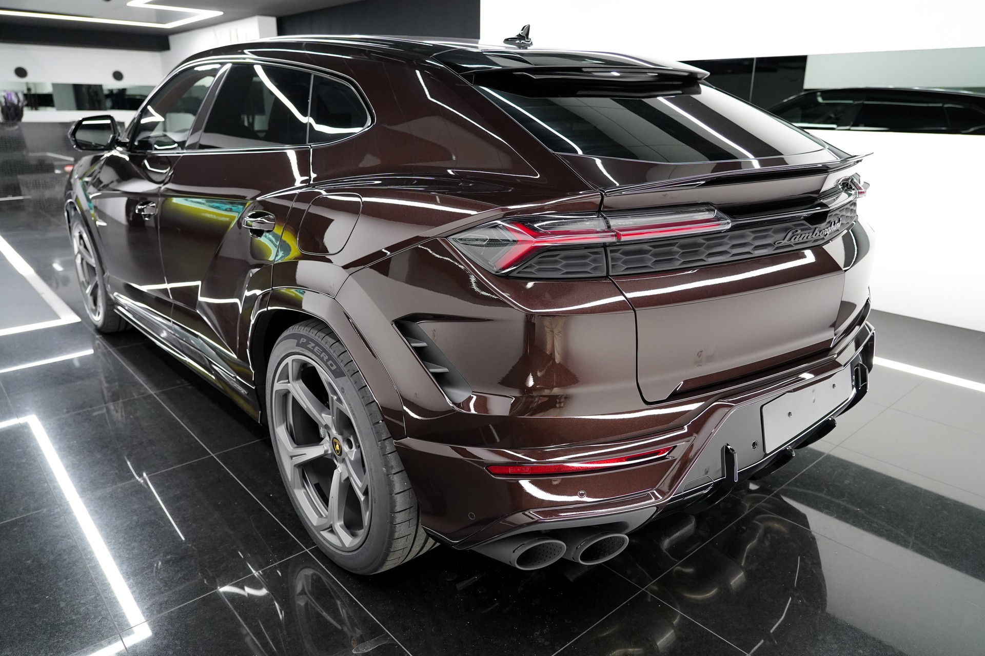 LAMBORGHINI Urus SE-image-4
