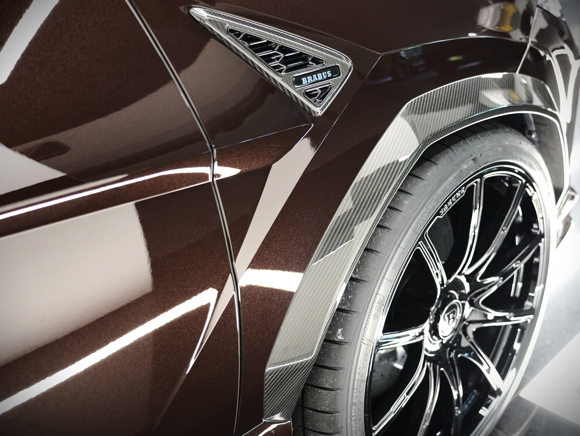LAMBORGHINI Urus BRABUS SE-image-9