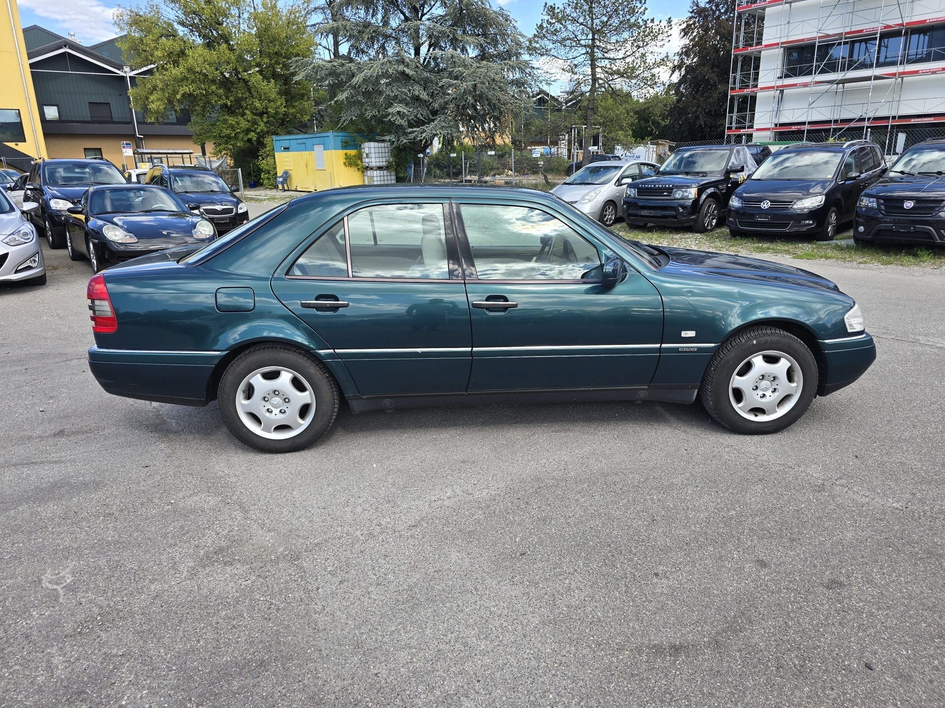 MERCEDES-BENZ C 200 Elégance-image-5