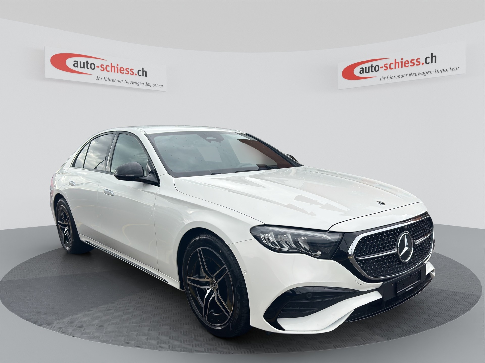 MERCEDES-BENZ E 200 AMG Line Night 9G-Tronic