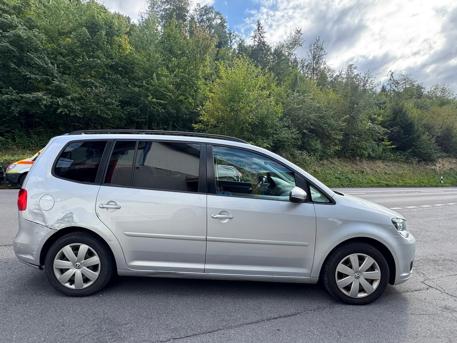 VW Touran 1.4 TSI Comfortline-image-12
