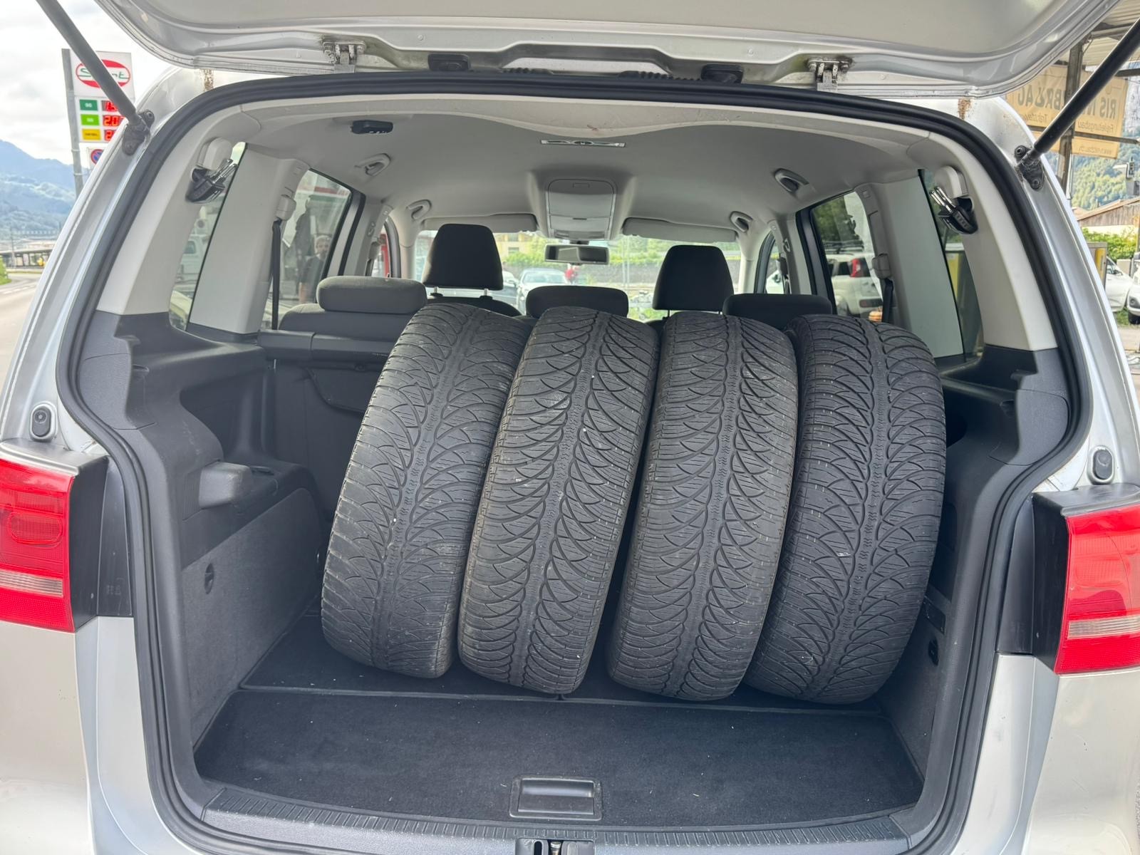 VW Touran 1.4 TSI Comfortline-image-8