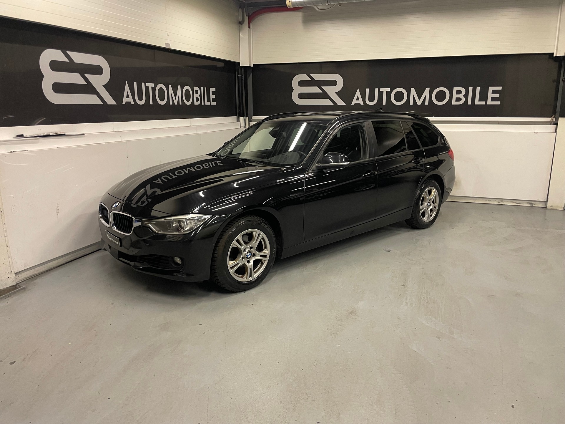 BMW 320i xDrive Touring Steptronic
