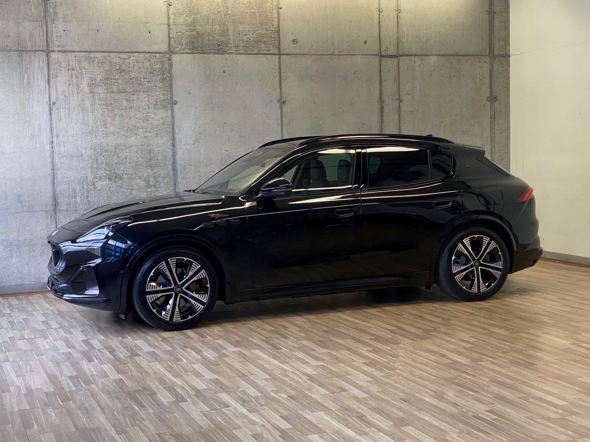 MASERATI Grecale*Folgore*105kWh*-image-0