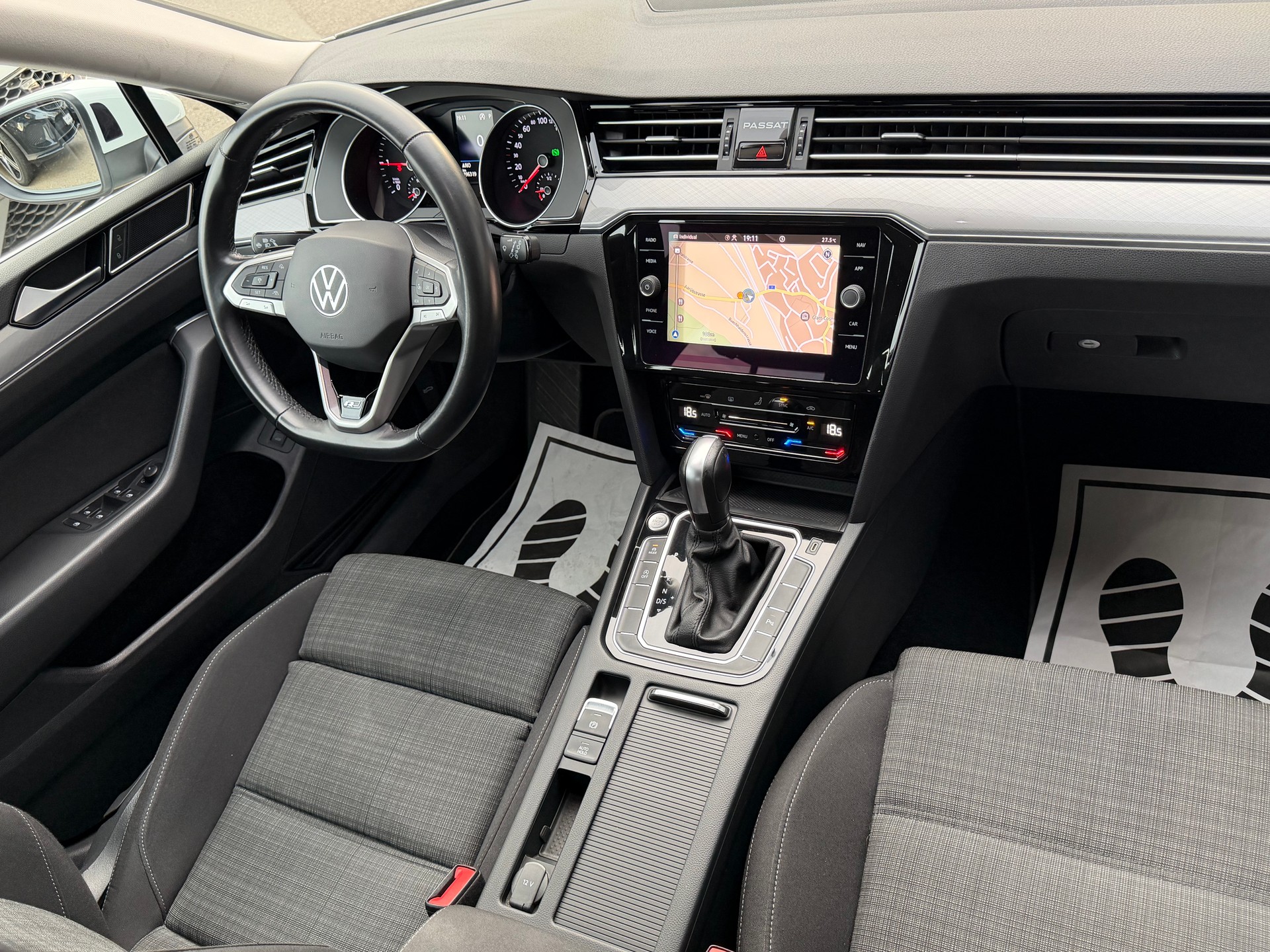 VW Passat 2.0 TDI DSG 150PS, R-line-image-10