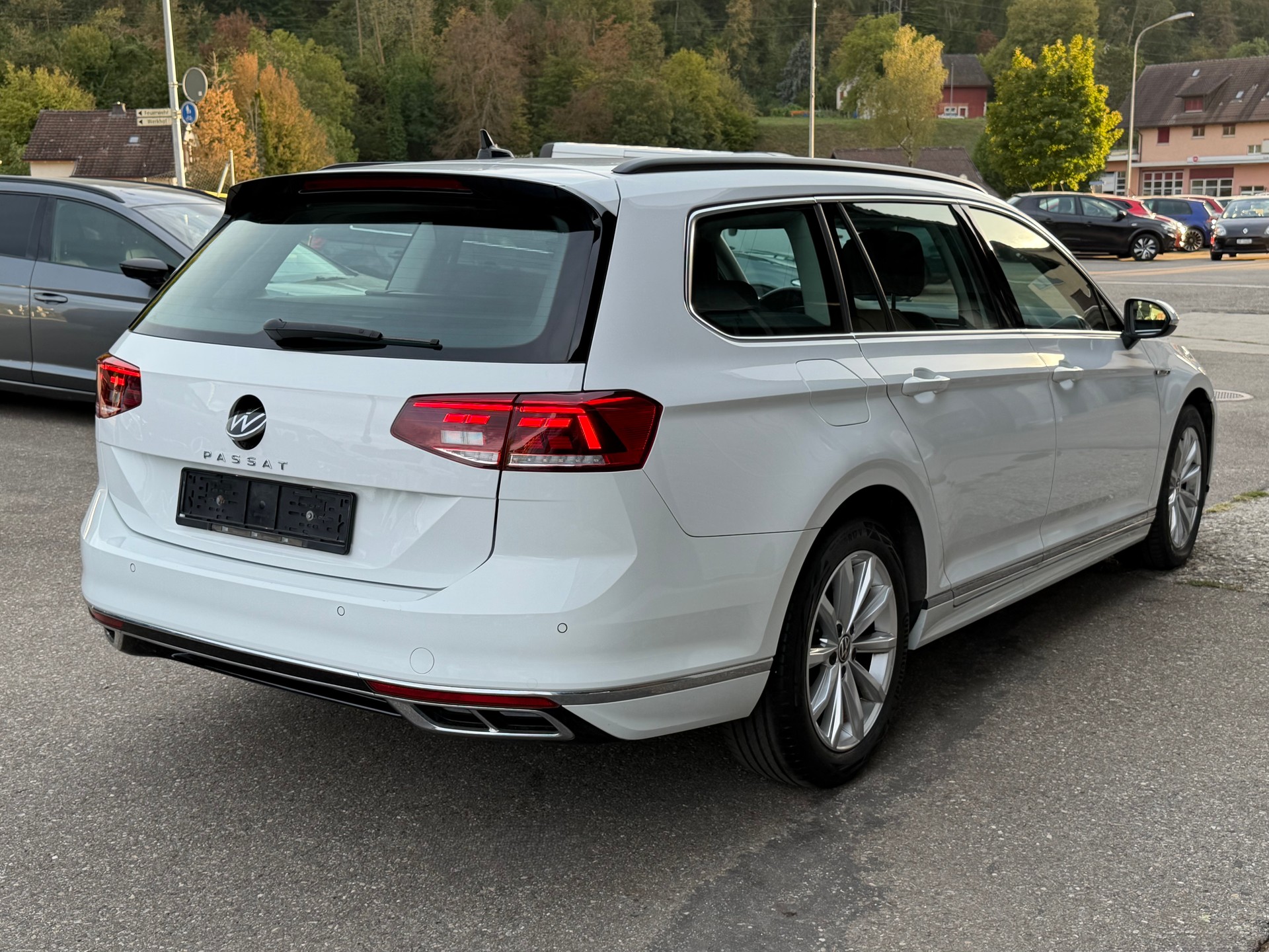 VW Passat 2.0 TDI DSG 150PS, R-line-image-4