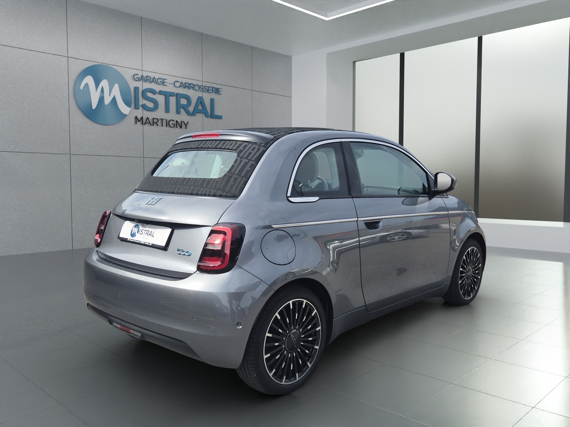 FIAT 500 Cabrio La Prima-image-3