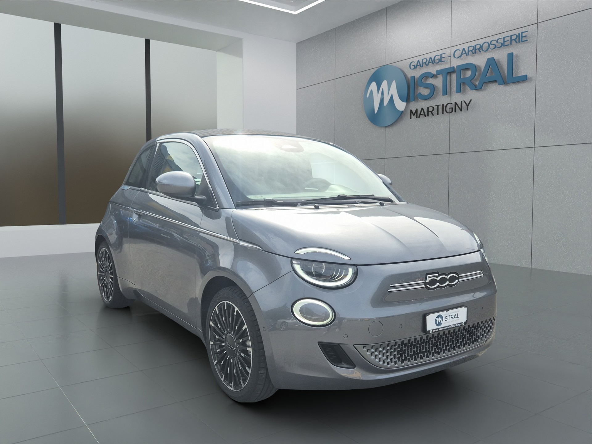 FIAT 500 Cabrio La Prima-image-6