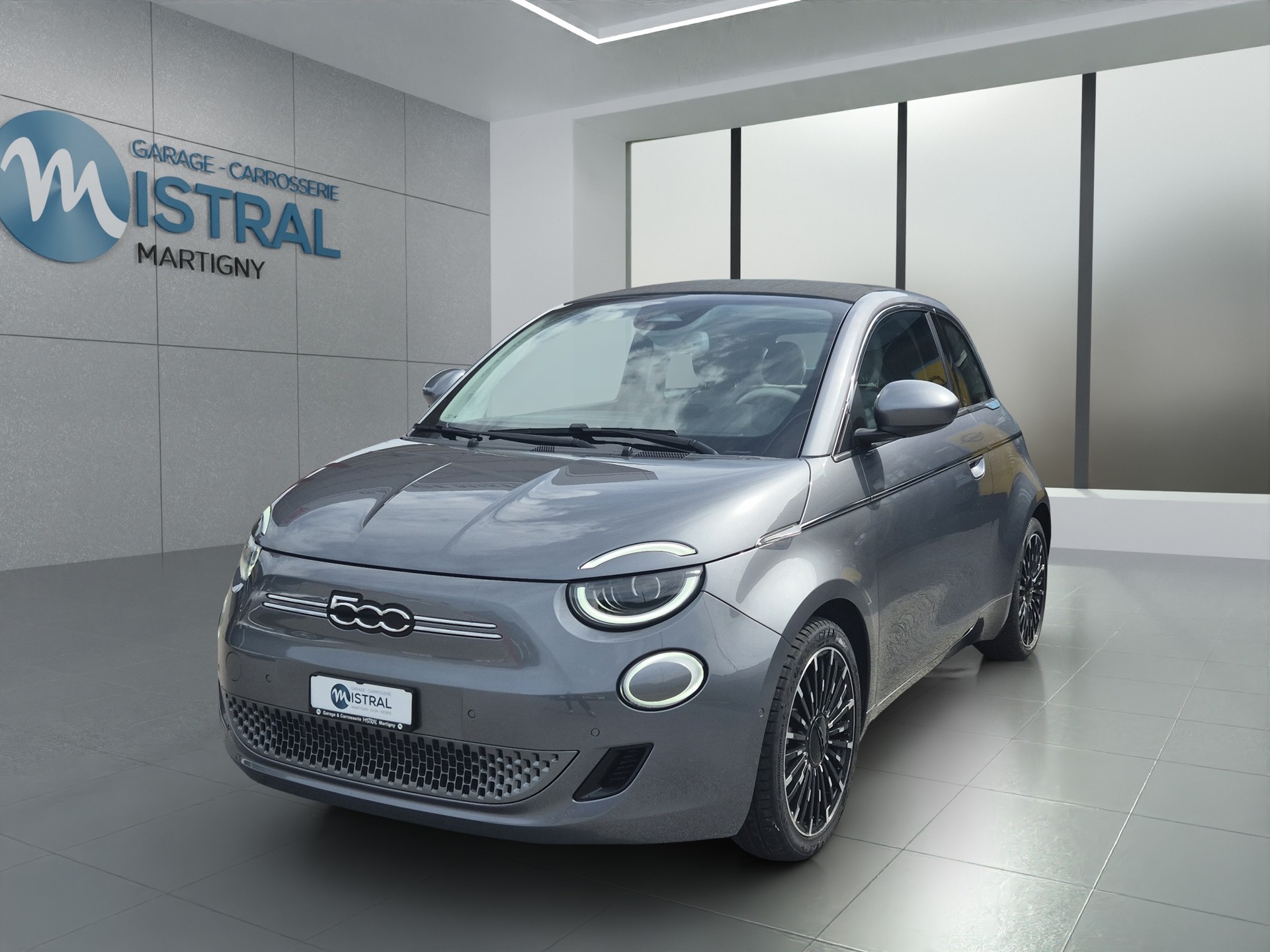 FIAT 500 Cabrio La Prima-image-0