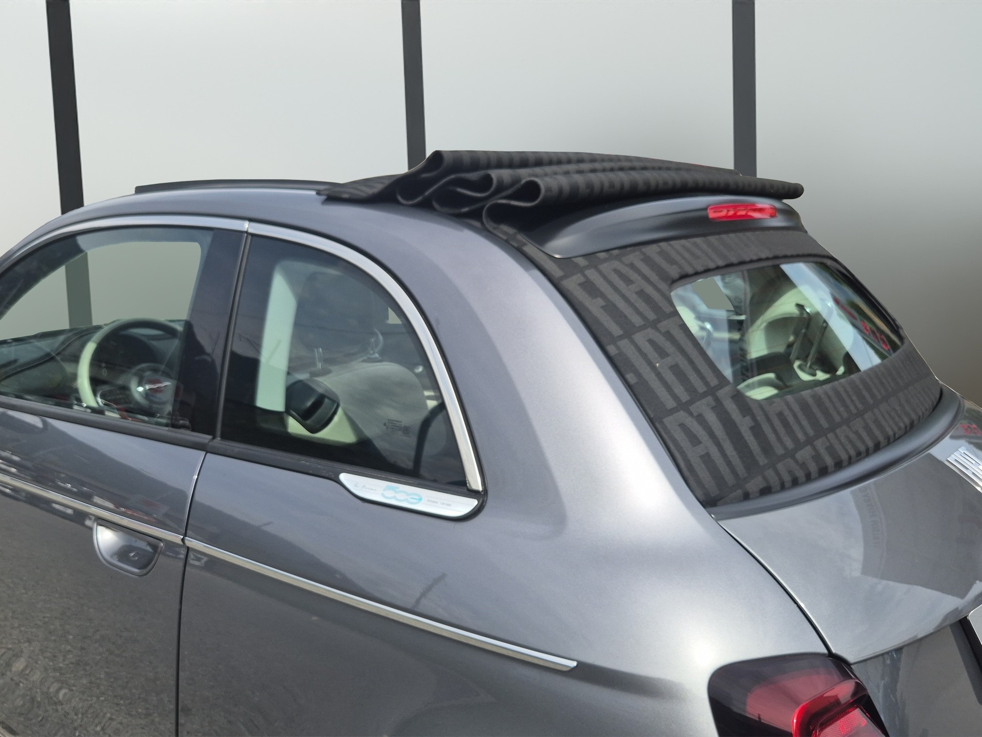 FIAT 500 Cabrio La Prima-image-22