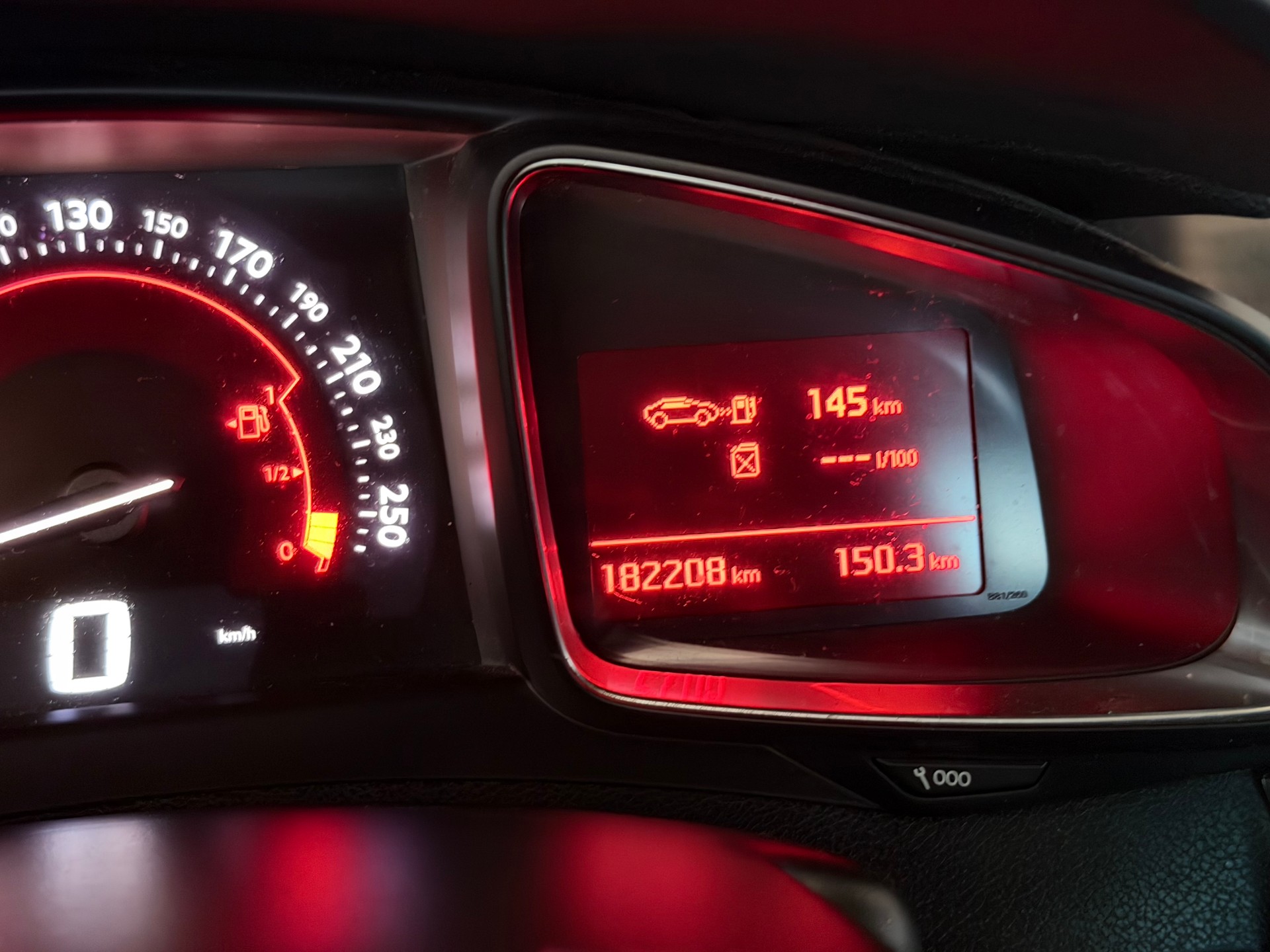 DS AUTOMOBILES DS5 2.0 HDi Chic Automatic-image-11