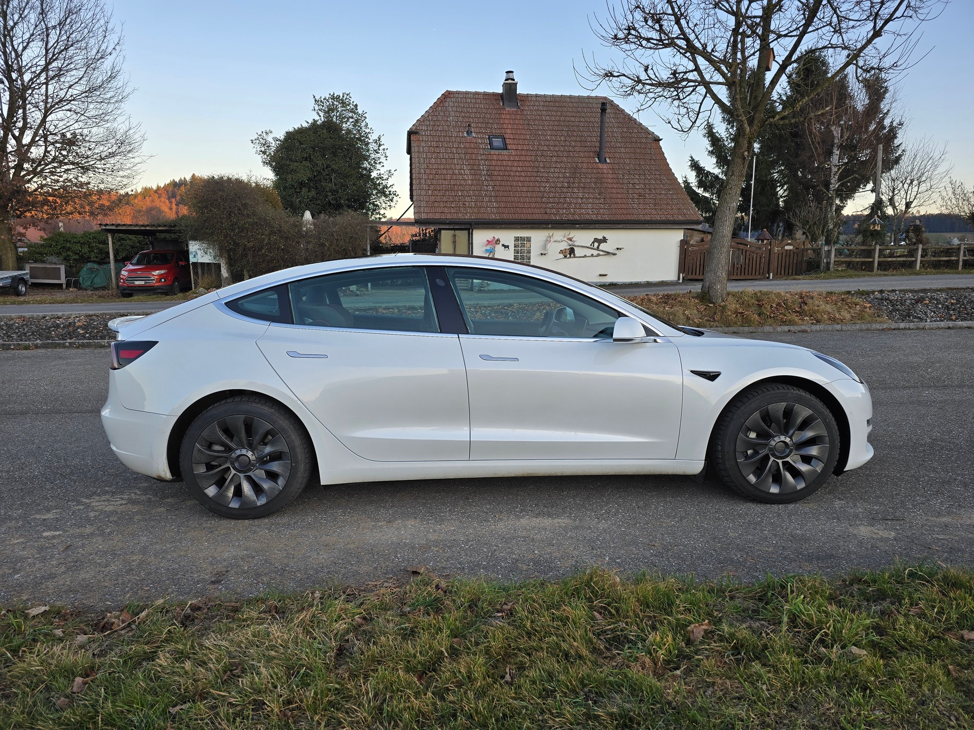 TESLA Model 3 Long Range Dual Motor AWD-image-3